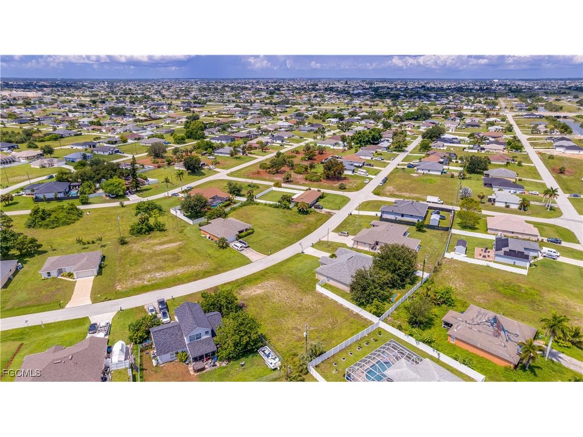 1853 NE 22nd Terrace Cape Coral FL 33909 2025008749 image7