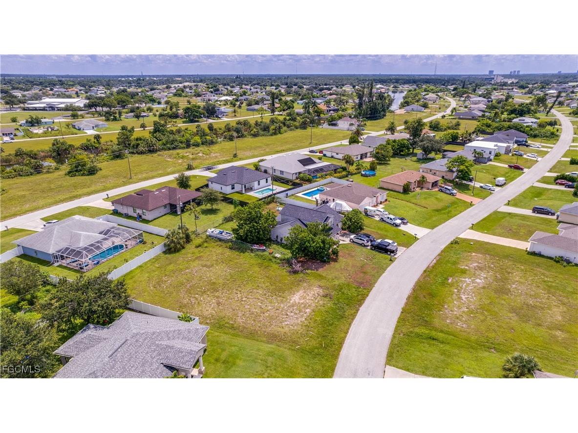 1853 NE 22nd Terrace Cape Coral FL 33909 2025008749 image8