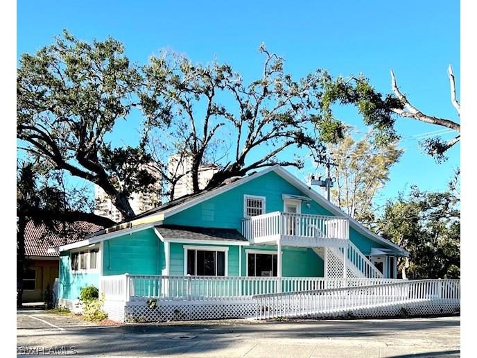 1853 Victoria Avenue Fort Myers FL 33901 223003762 image1