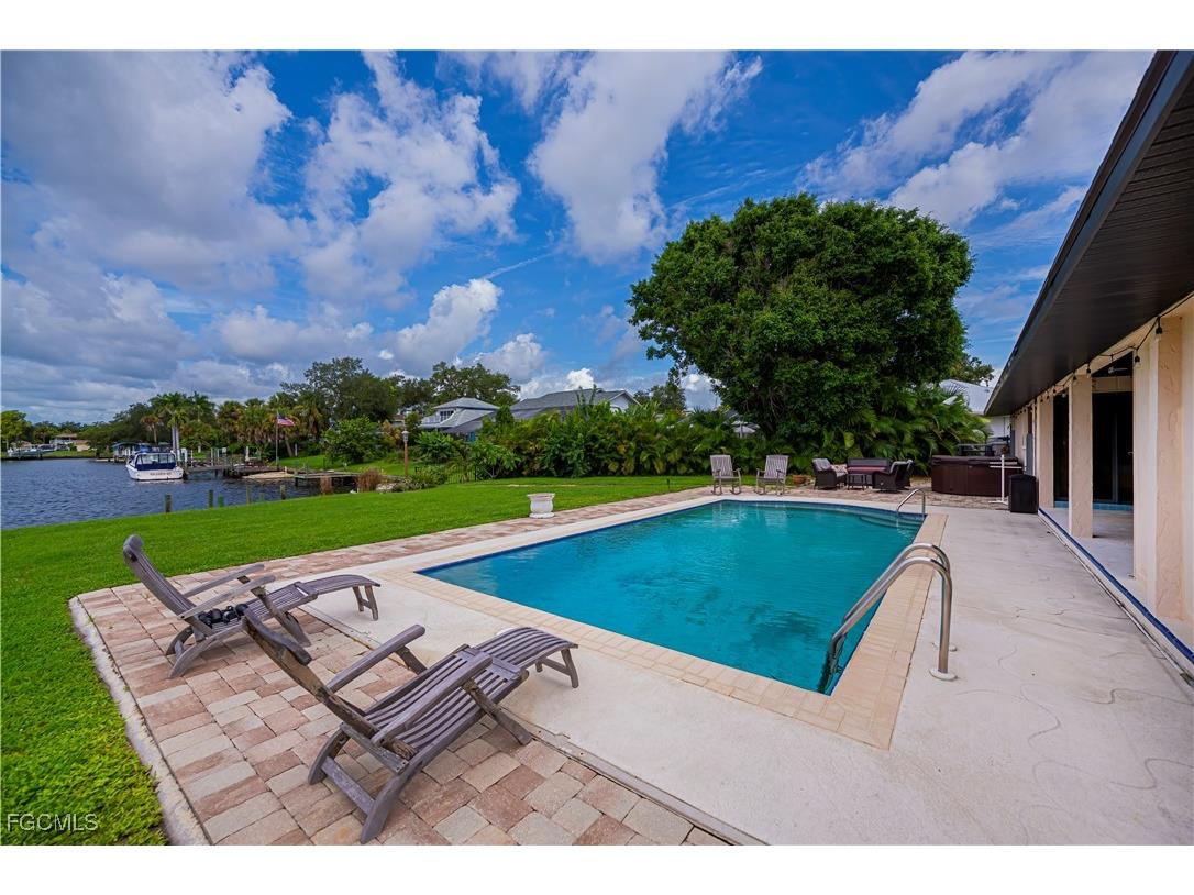 18537 Klingler Circle Port Charlotte FL 33948 2025006949 image11