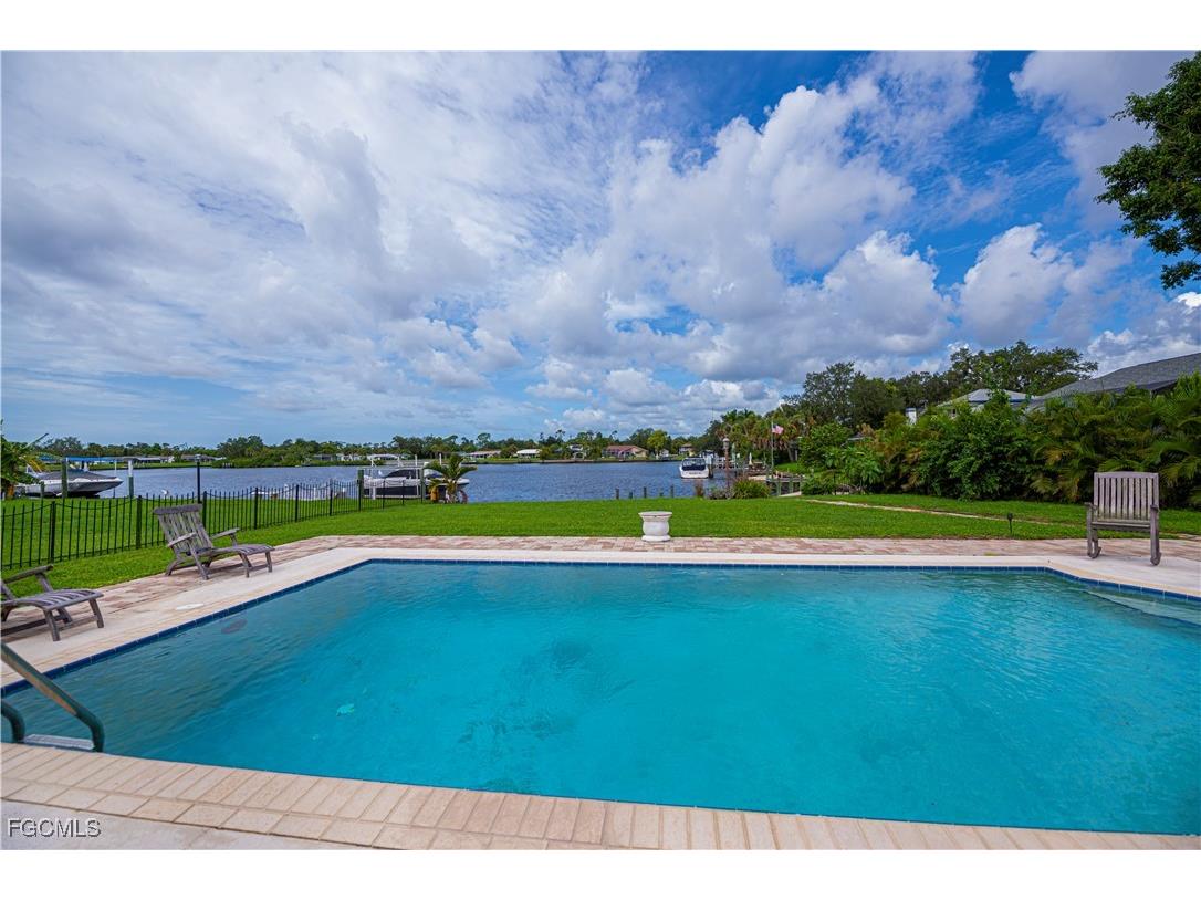 18537 Klingler Circle Port Charlotte FL 33948 2025006949 image12