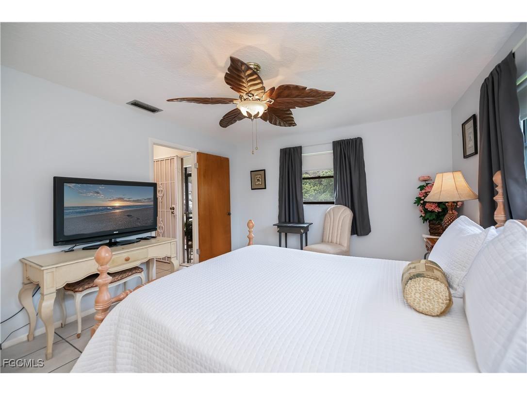 18537 Klingler Circle Port Charlotte FL 33948 2025006949 image30