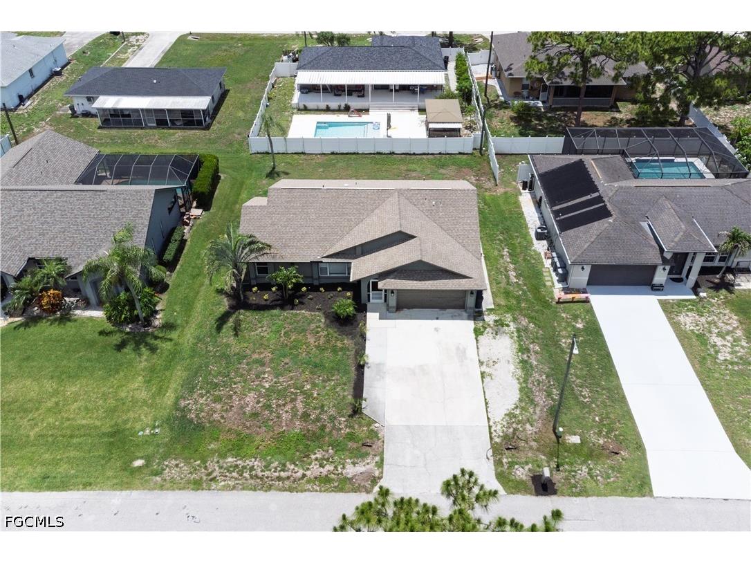 18542 Wisteria Road Fort Myers FL 33967 2026024079 image2