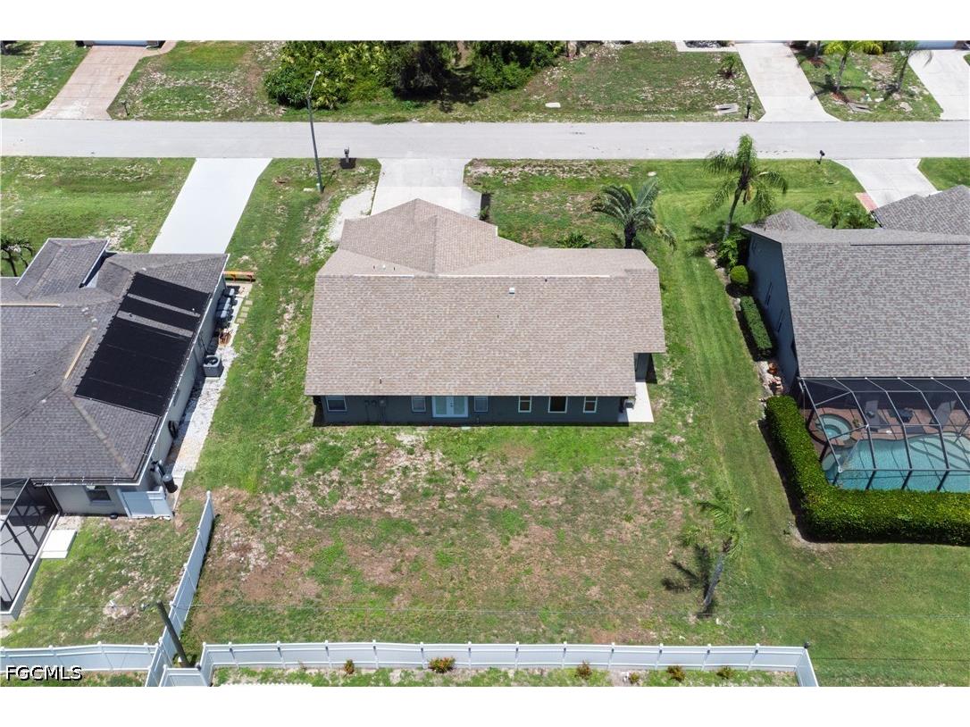 18542 Wisteria Road Fort Myers FL 33967 2026024079 image4