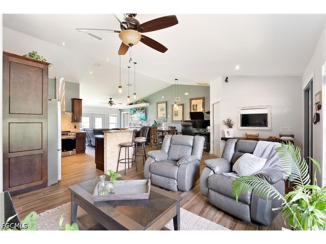 18542 Wisteria Road Fort Myers FL 33967 2026024079 image8