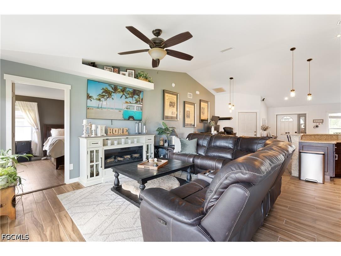18542 Wisteria Road Fort Myers FL 33967 2026024079 image9