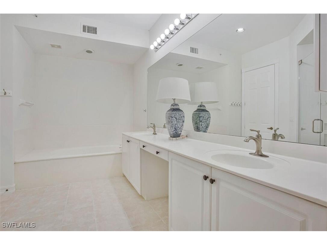 1855 Les Chateaux Boulevard #302 Naples FL 34109 225073505 image16