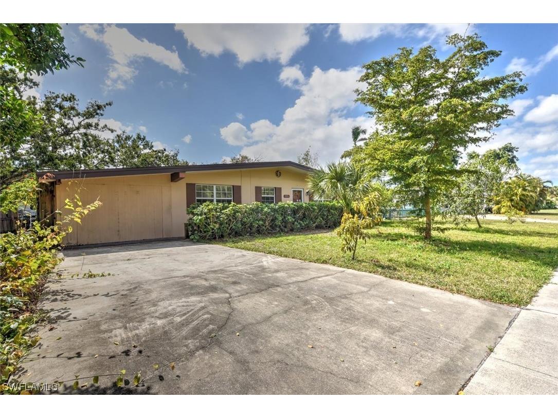 1856 Jefferson Avenue Fort Myers FL 33901 223010710 image1