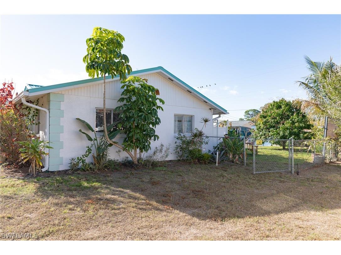 18568 Flamingo Road Fort Myers FL 33967 226007148 image9