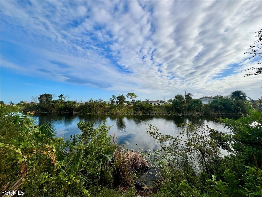 1857 NE 23rd Street Cape Coral FL 33909 2026015905 image1