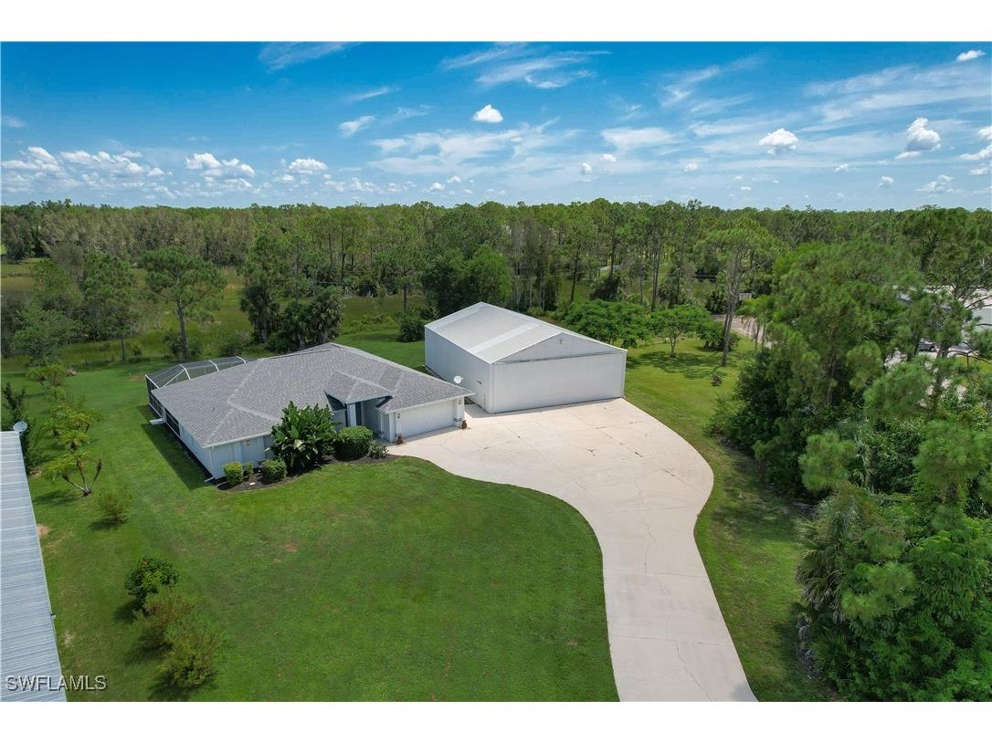 18584 Baseleg Avenue North Fort Myers FL 33917 224065389 image1