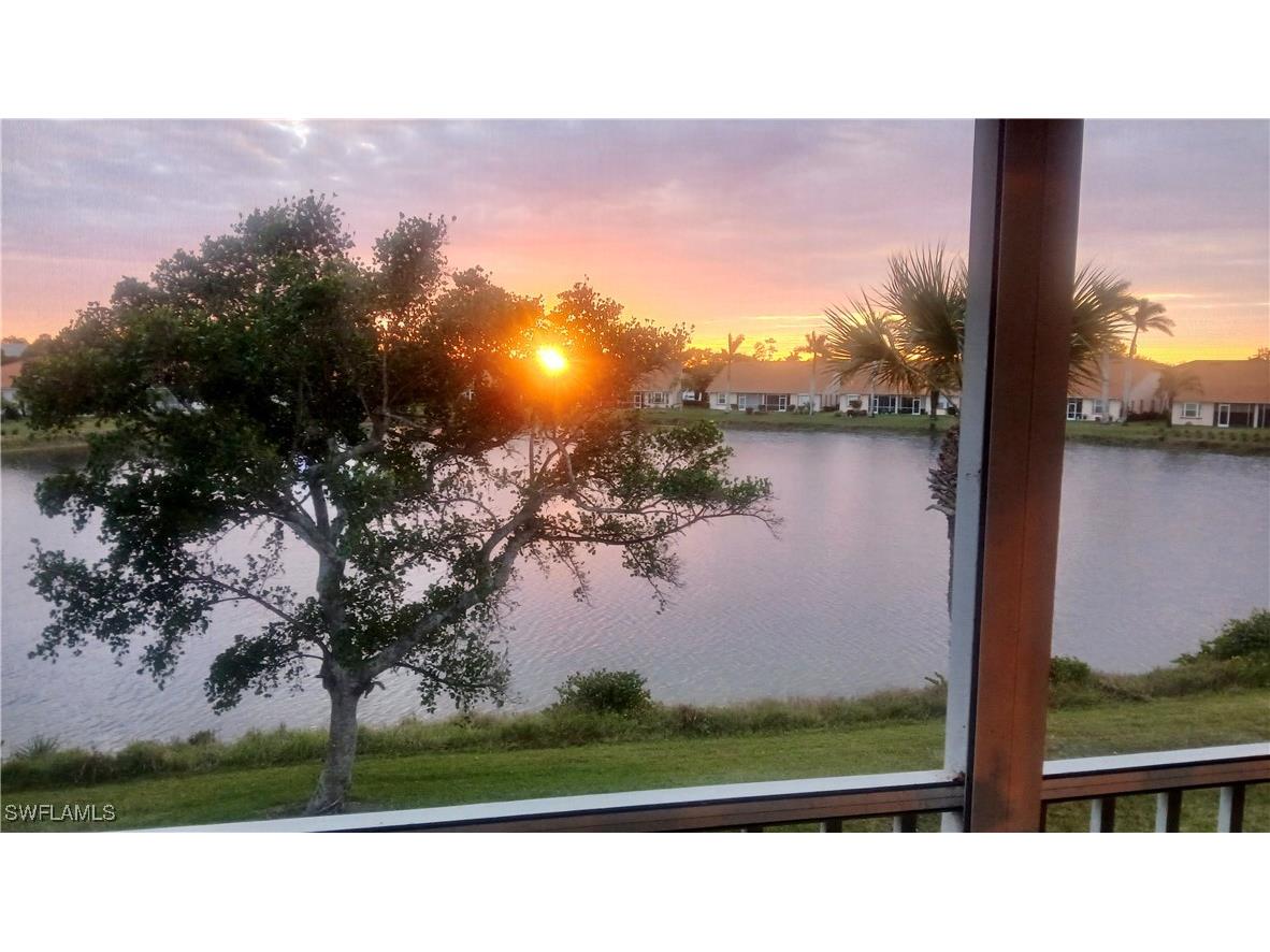 186 Gabriel Circle #8 Naples FL 34104 225005407 image1