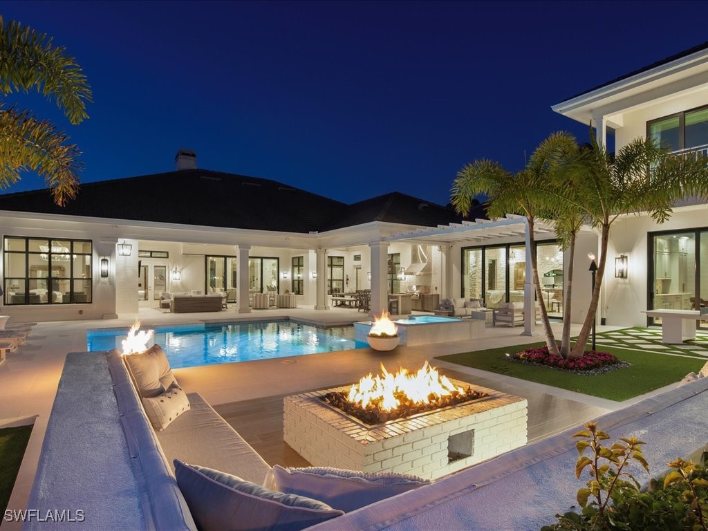 186 North Street Naples FL 34108 225069957 image2