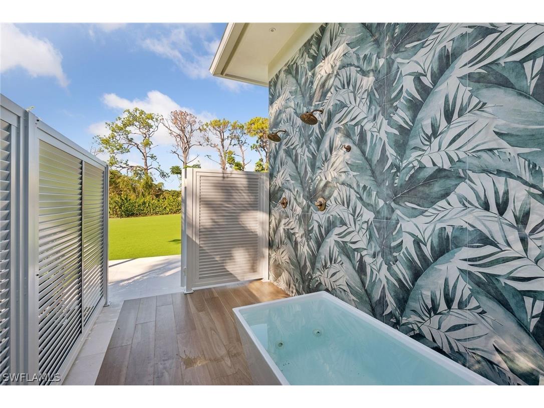 186 North Street Naples FL 34108 226007010 image24