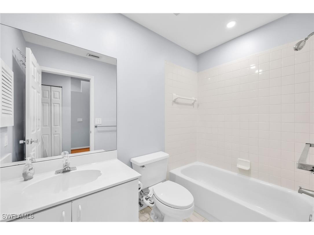 186 Pebble Shores Drive #203 Naples FL 34110 225081133 image22