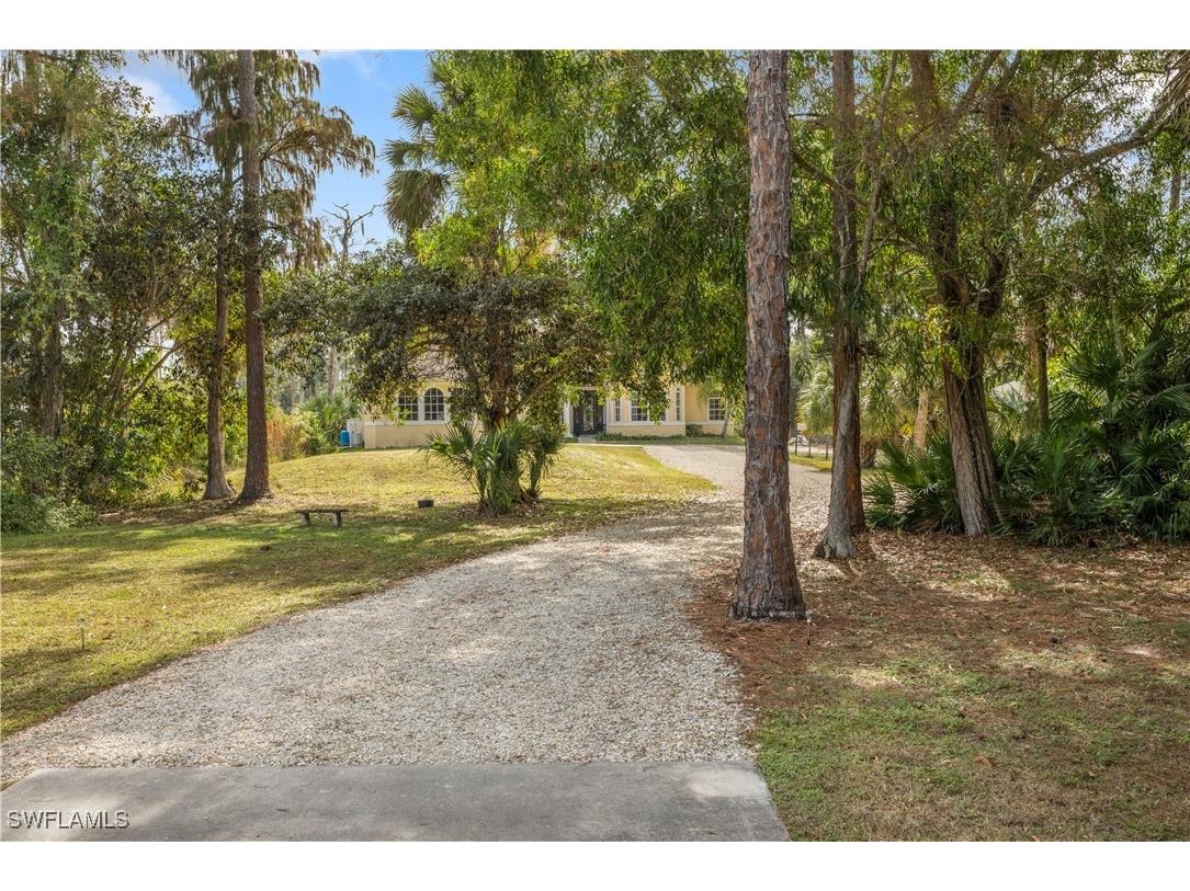 1860 22nd Avenue NE Naples FL 34120 225081314 image2