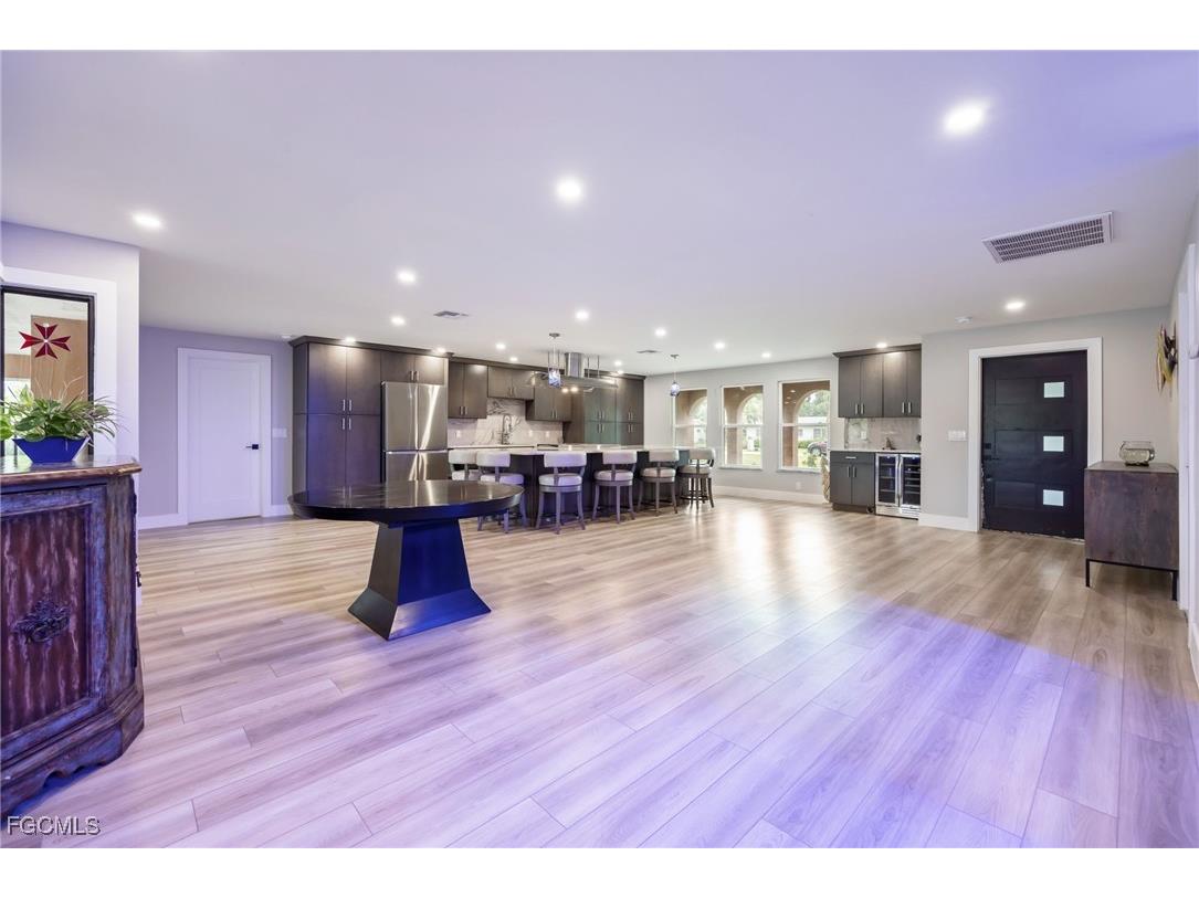 1860 Marina Circle North Fort Myers FL 33903 2025014337 image11