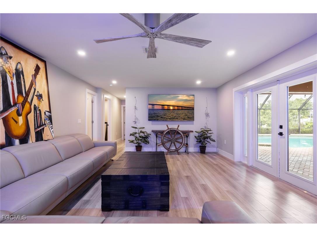 1860 Marina Circle North Fort Myers FL 33903 2025014337 image12