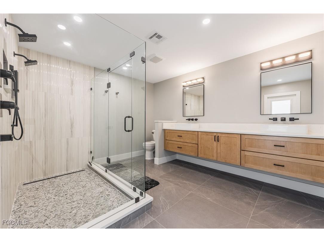 1860 Marina Circle North Fort Myers FL 33903 2025014337 image20