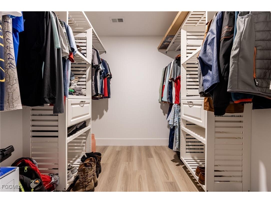 1860 Marina Circle North Fort Myers FL 33903 2025014337 image22