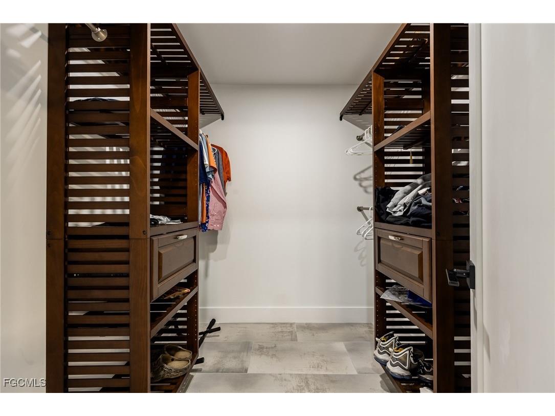 1860 Marina Circle North Fort Myers FL 33903 2025014337 image27