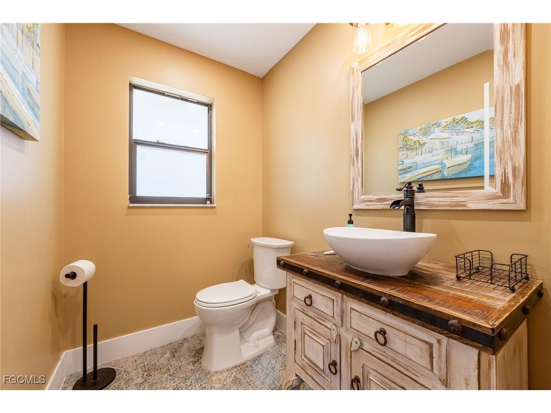 1860 Marina Circle North Fort Myers FL 33903 2025014337 image29