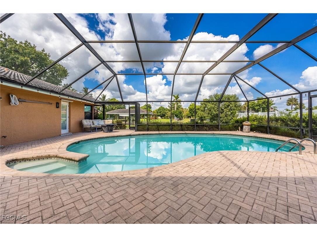 1860 Marina Circle North Fort Myers FL 33903 2025014337 image30