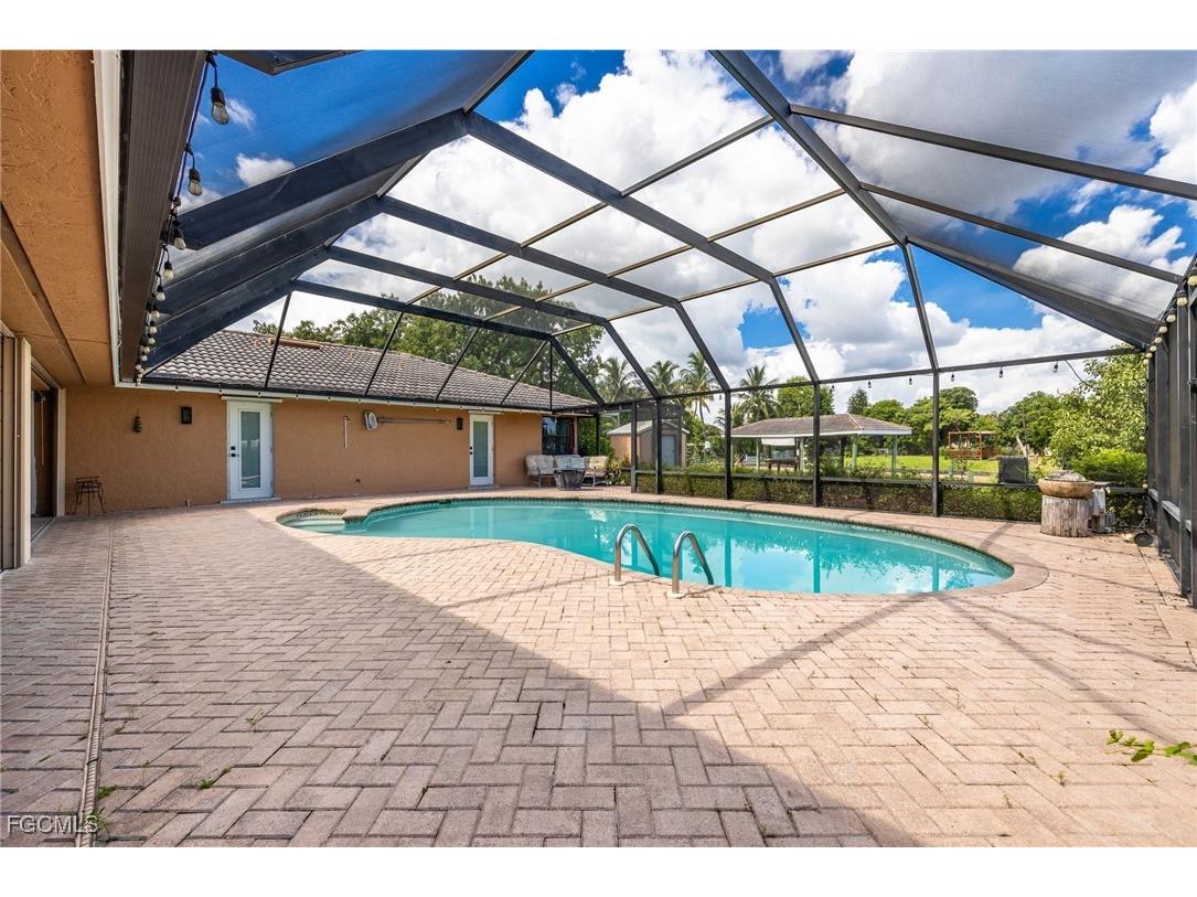 1860 Marina Circle North Fort Myers FL 33903 2025014337 image32