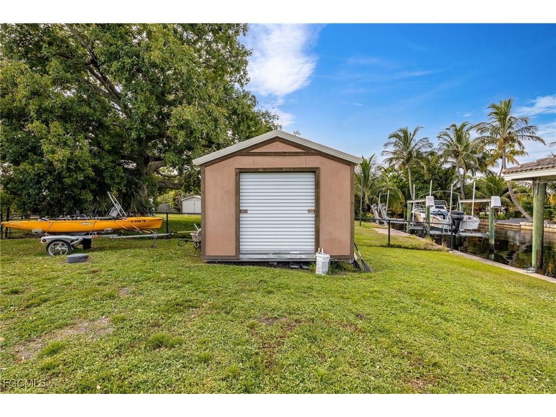1860 Marina Circle North Fort Myers FL 33903 2025014337 image35