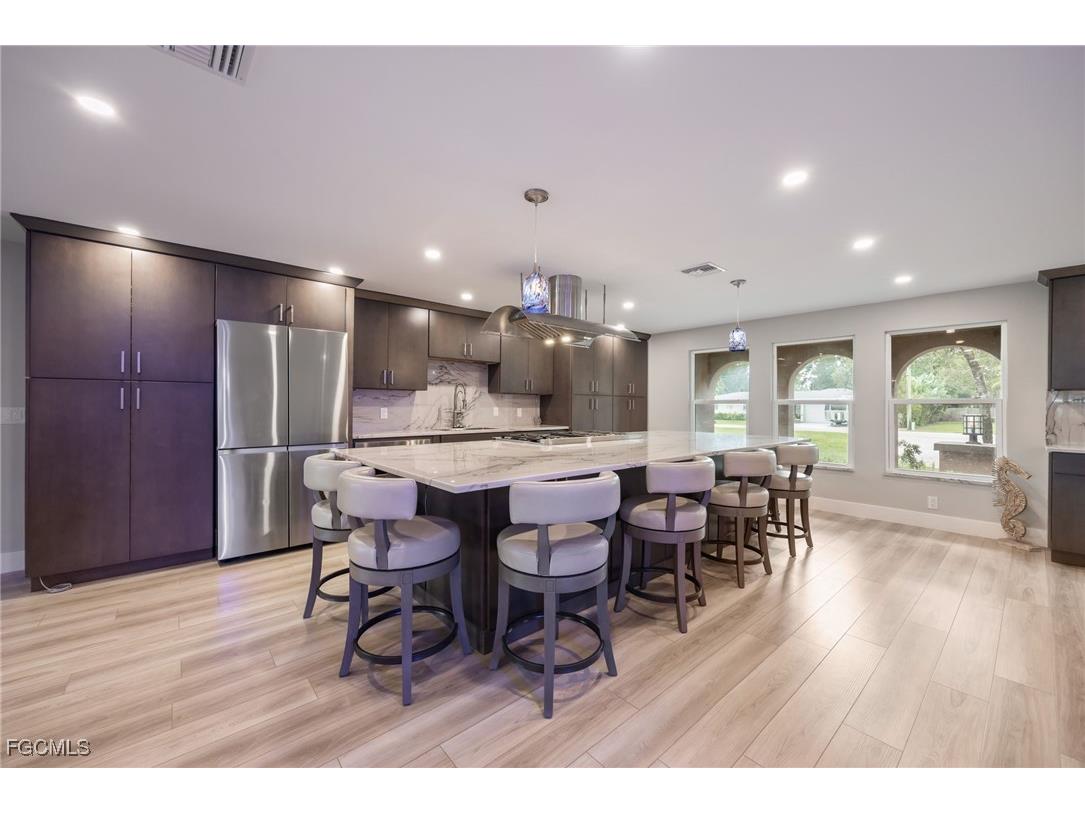 1860 Marina Circle North Fort Myers FL 33903 2025014337 image8