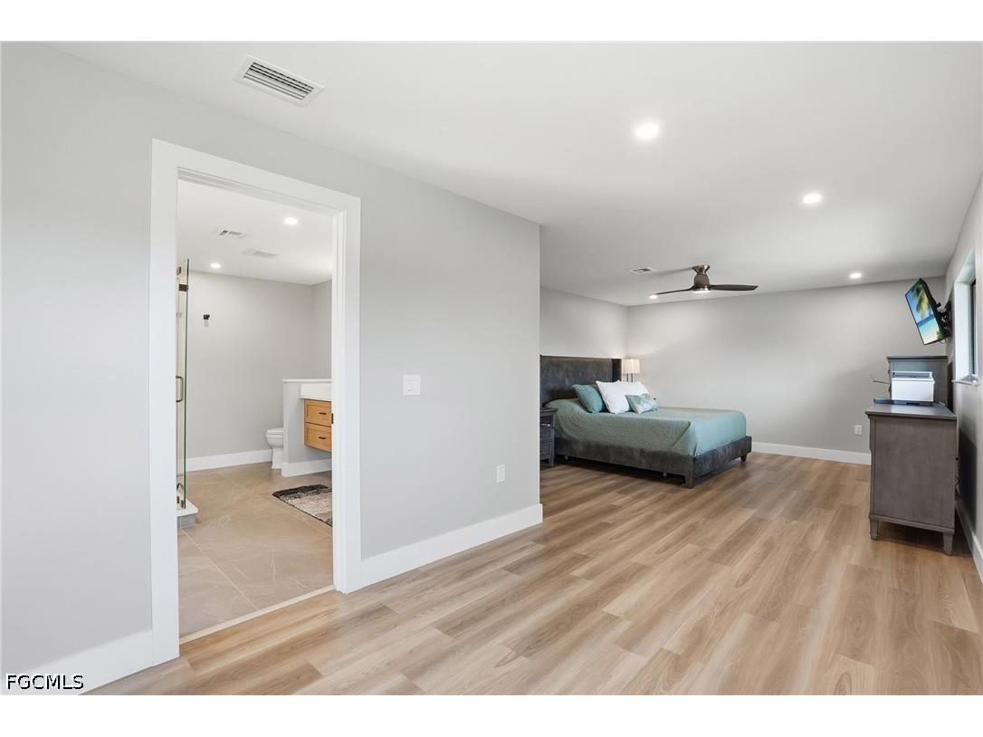 1860 Marina Circle North Fort Myers FL 33903 2026021988 image10