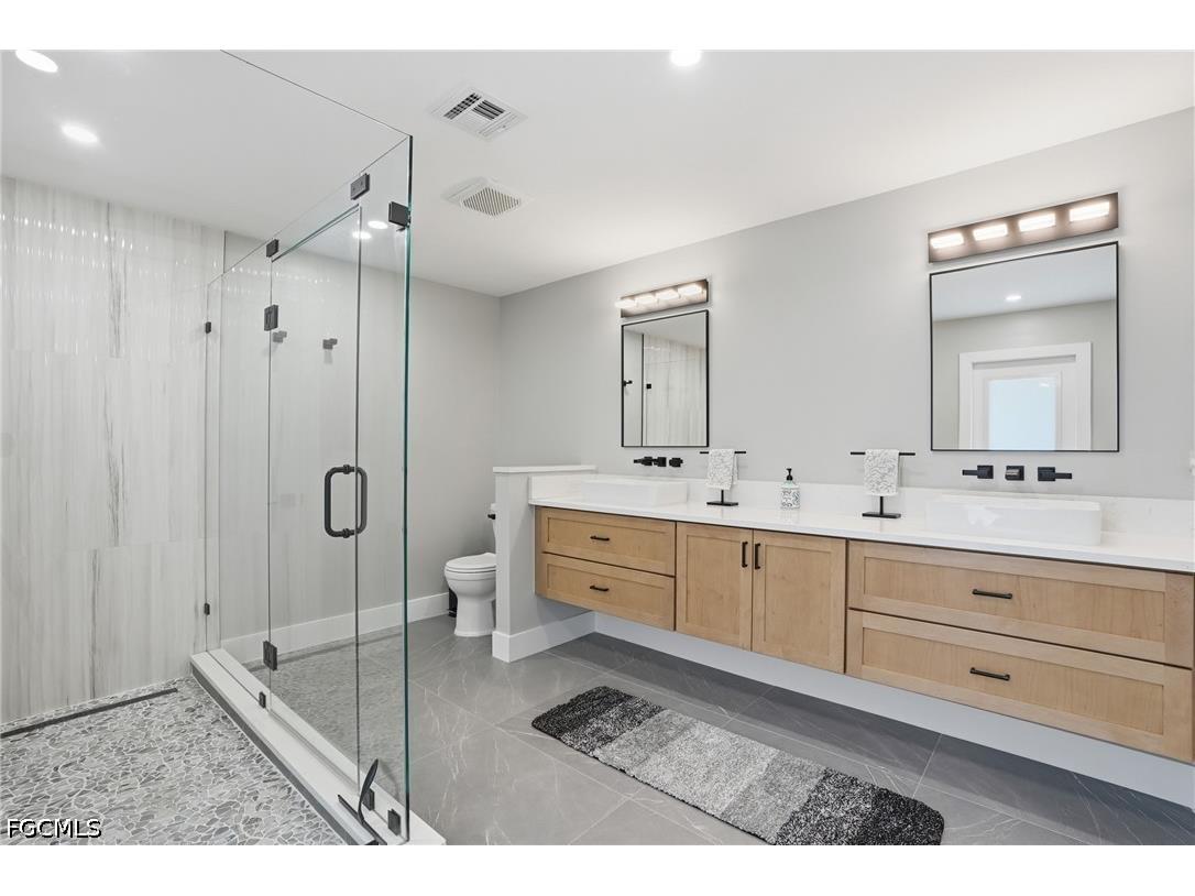 1860 Marina Circle North Fort Myers FL 33903 2026021988 image11