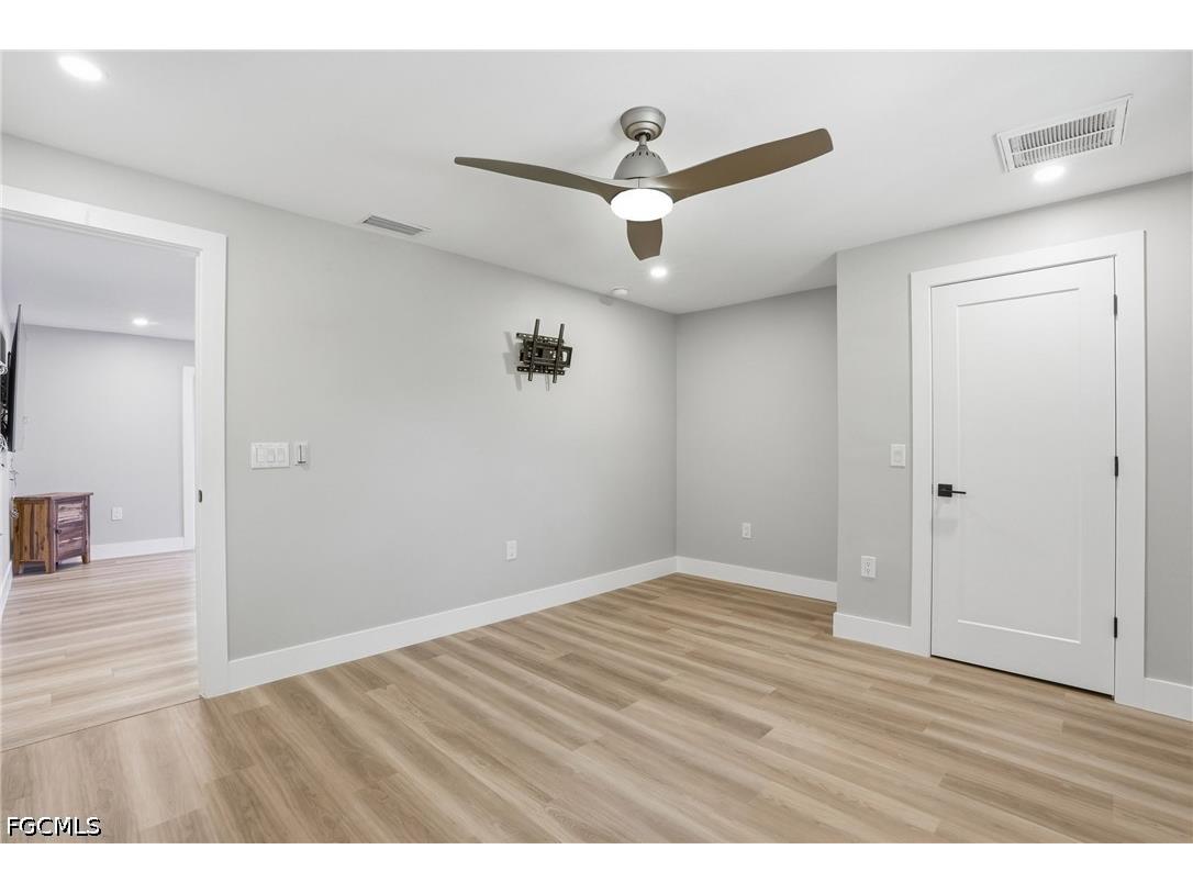 1860 Marina Circle North Fort Myers FL 33903 2026021988 image15