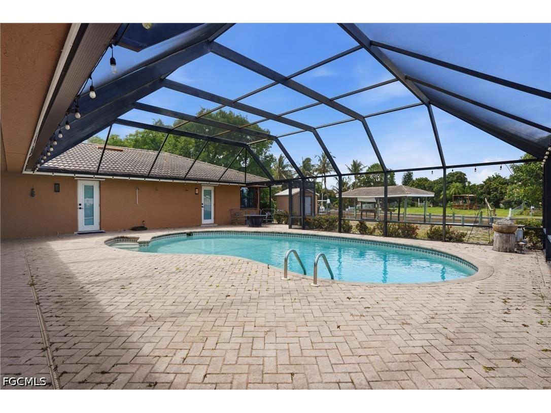 1860 Marina Circle North Fort Myers FL 33903 2026021988 image25