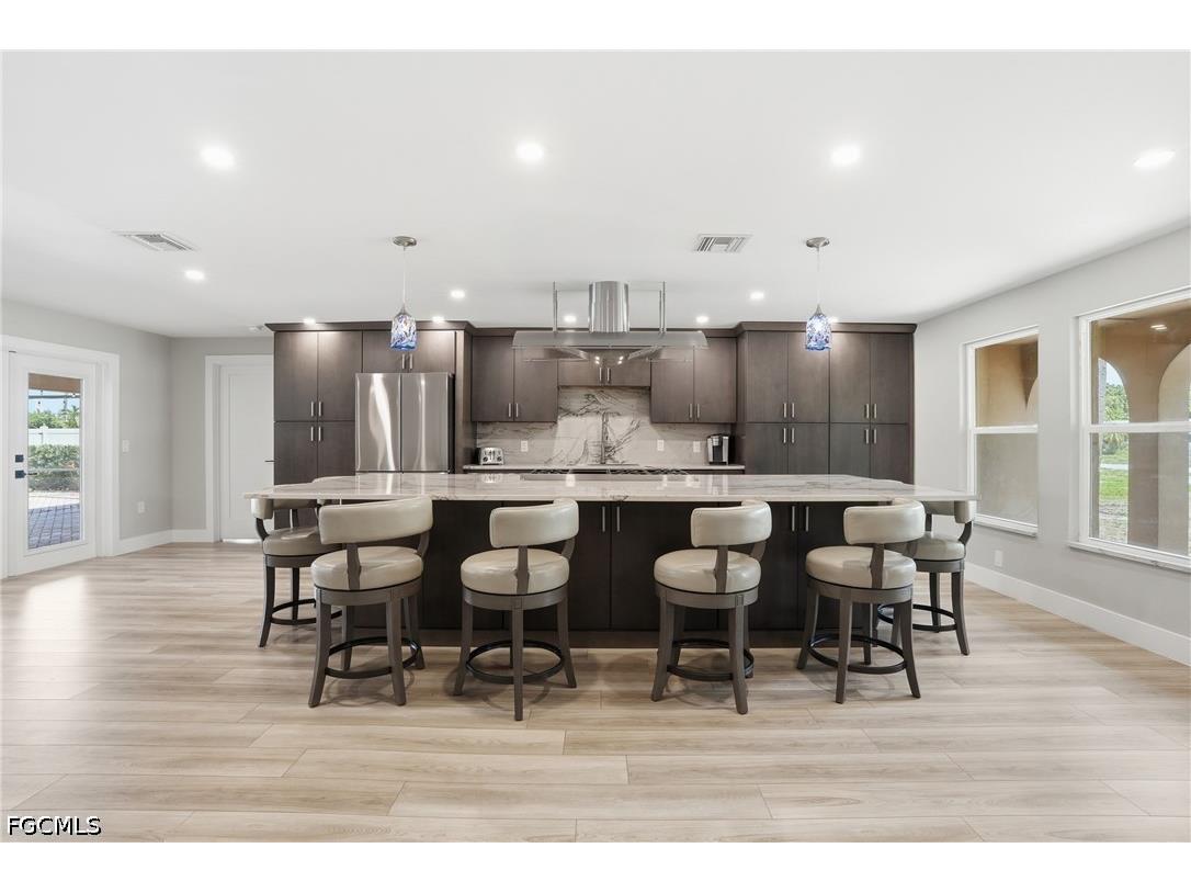 1860 Marina Circle North Fort Myers FL 33903 2026021988 image3
