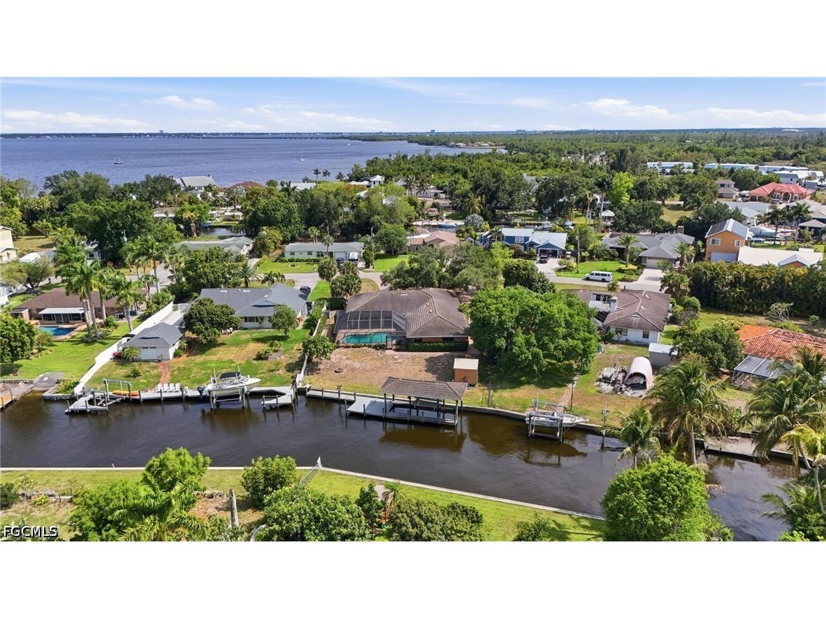 1860 Marina Circle North Fort Myers FL 33903 2026021988 image31