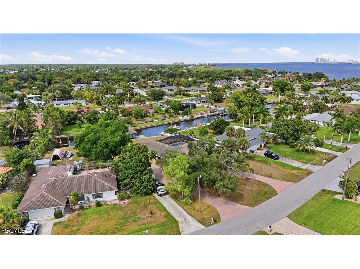 1860 Marina Circle North Fort Myers FL 33903 2026021988 image32