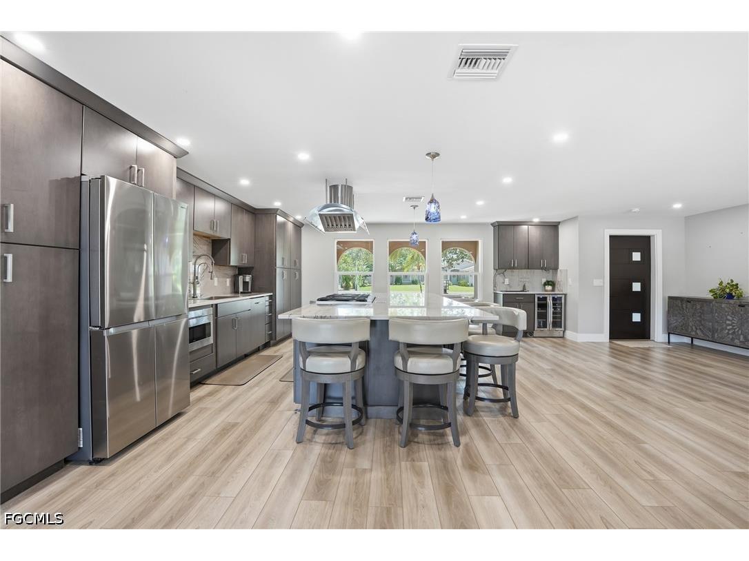 1860 Marina Circle North Fort Myers FL 33903 2026021988 image5