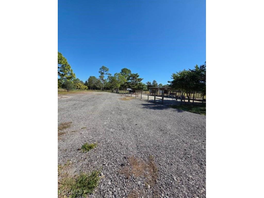 1860 Poinsettia Avenue Lehigh Acres FL 33972 2025020472 image23