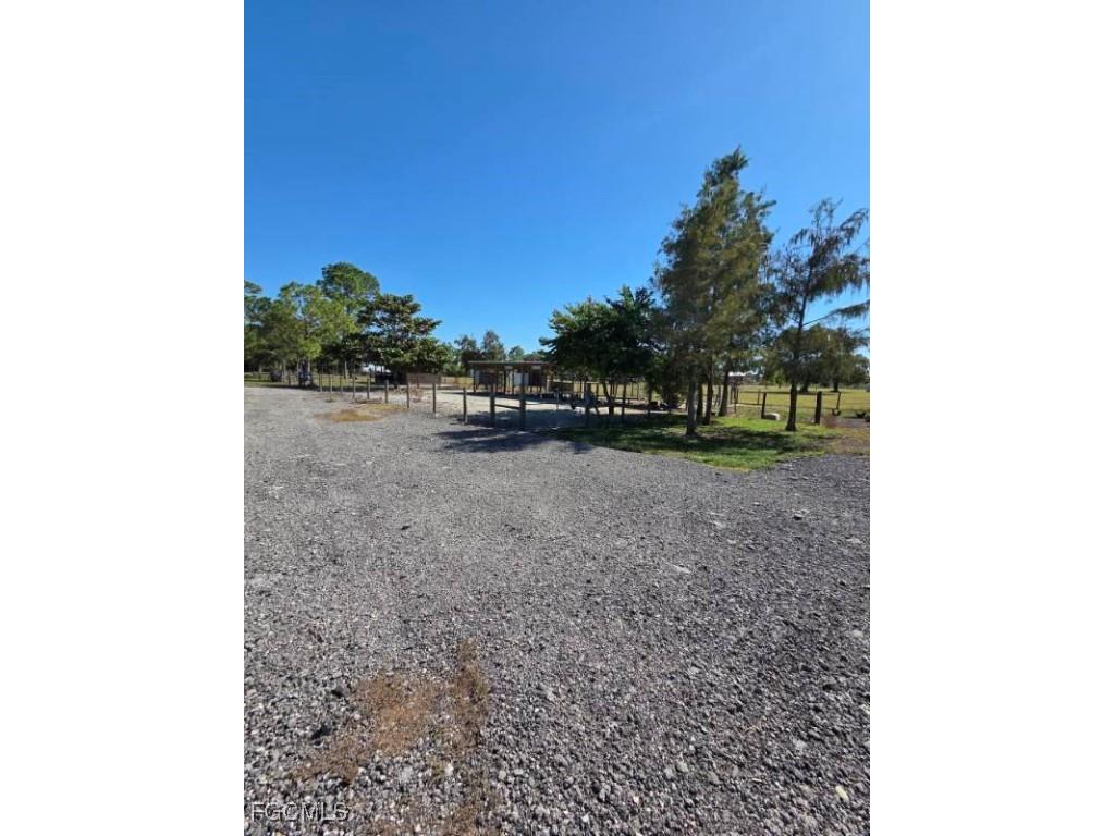 1860 Poinsettia Avenue Lehigh Acres FL 33972 2025020472 image26