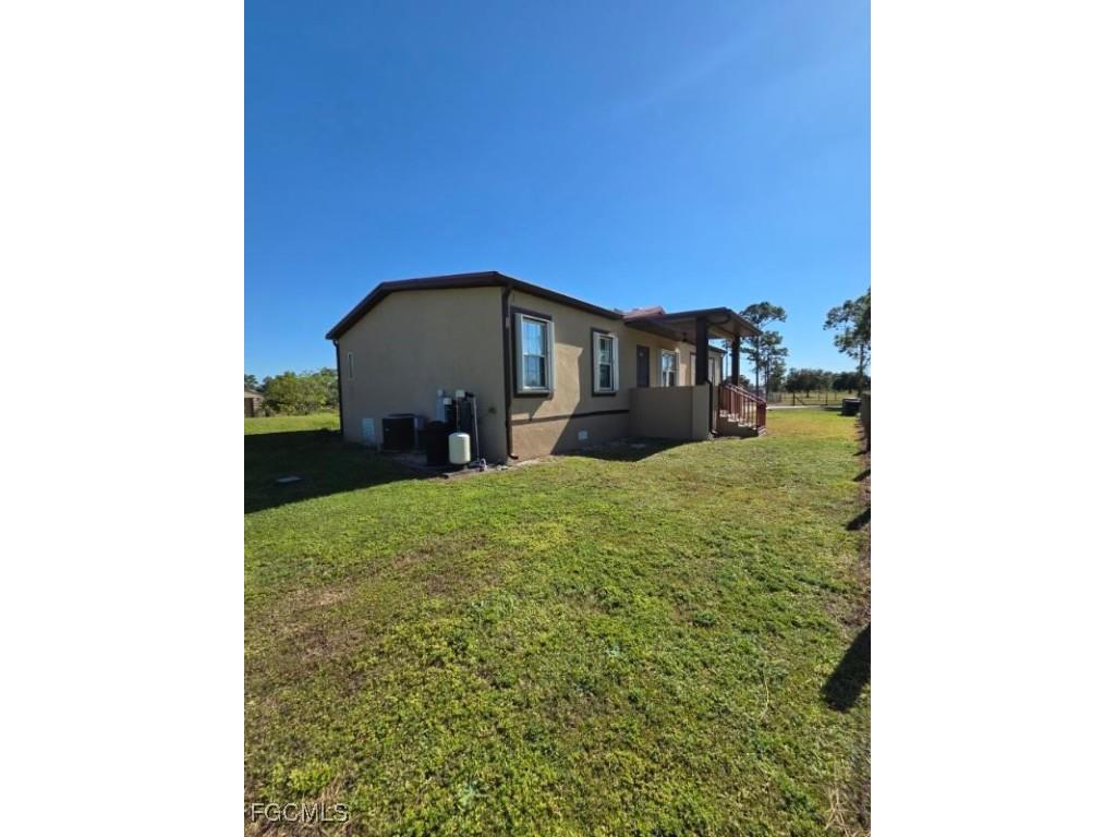 1860 Poinsettia Avenue Lehigh Acres FL 33972 2025020472 image5