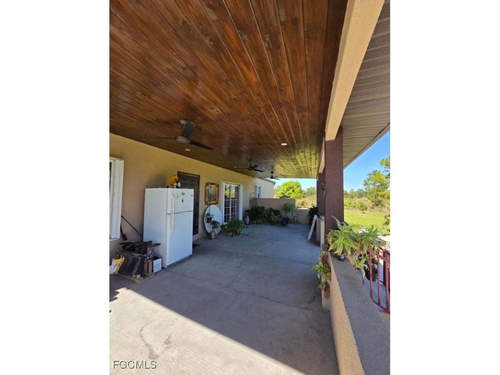 1860 Poinsettia Avenue Lehigh Acres FL 33972 2025020472 image8