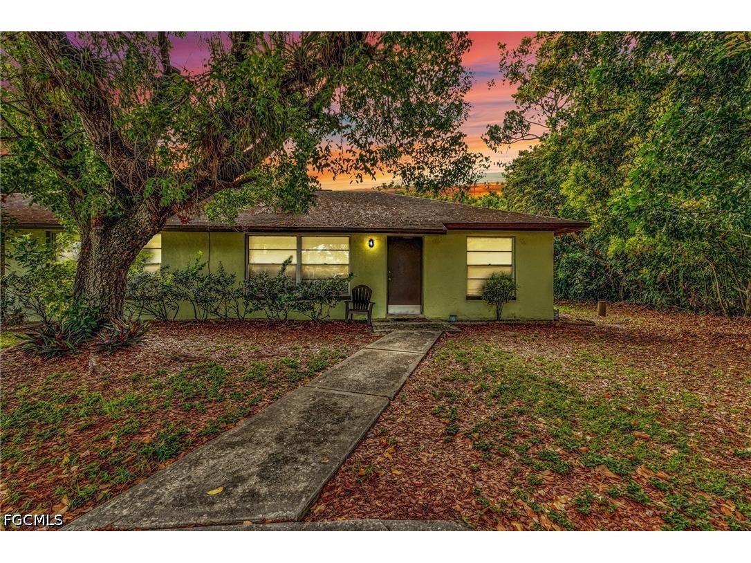 18617/18619 Bartow Boulevard Fort Myers FL 33967 2026023985 image1