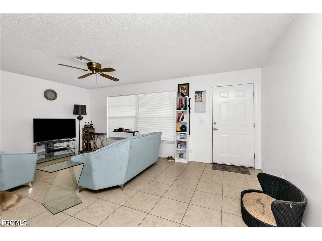 18617/18619 Bartow Boulevard Fort Myers FL 33967 2026023985 image4