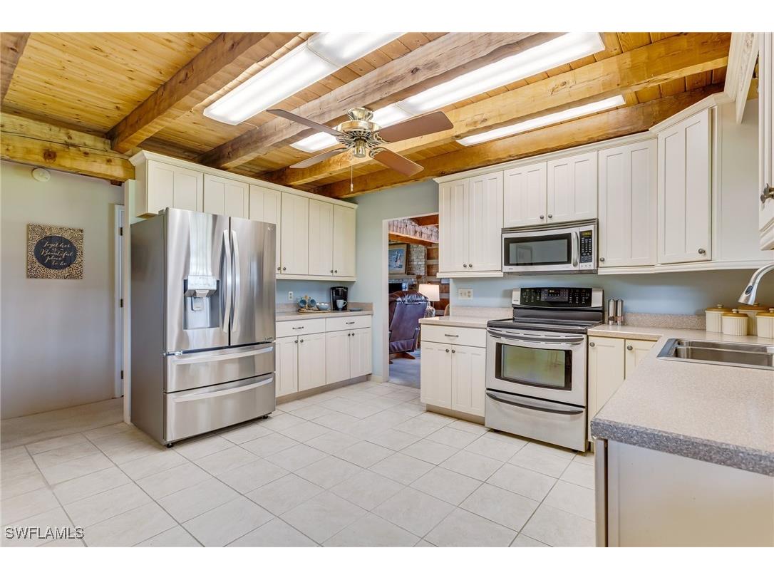 18631 Baseleg Avenue North Fort Myers FL 33917 225038759 image16