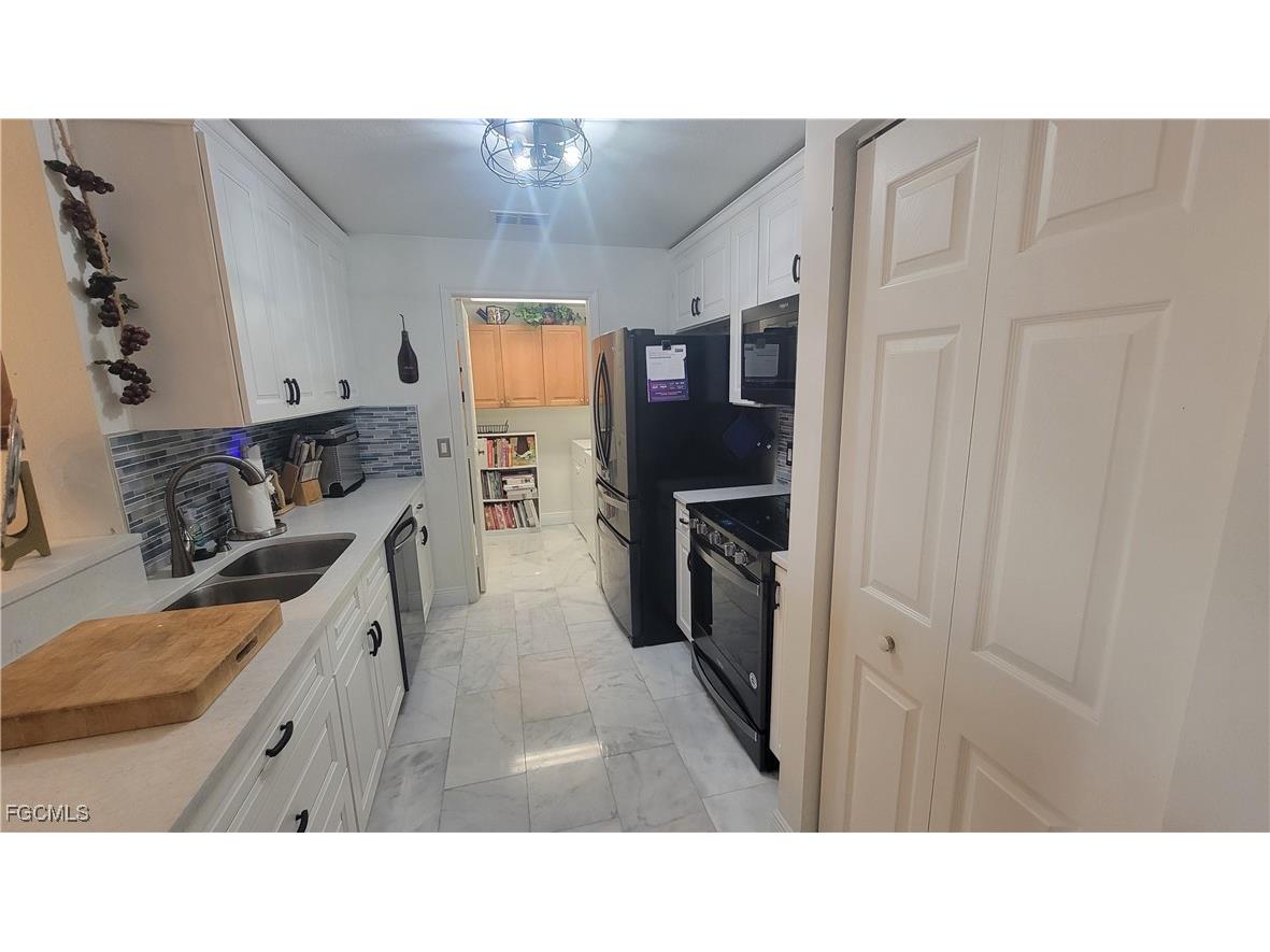 1865 Concordia Lake Circle #402 Cape Coral FL 33909 2025024451 image16