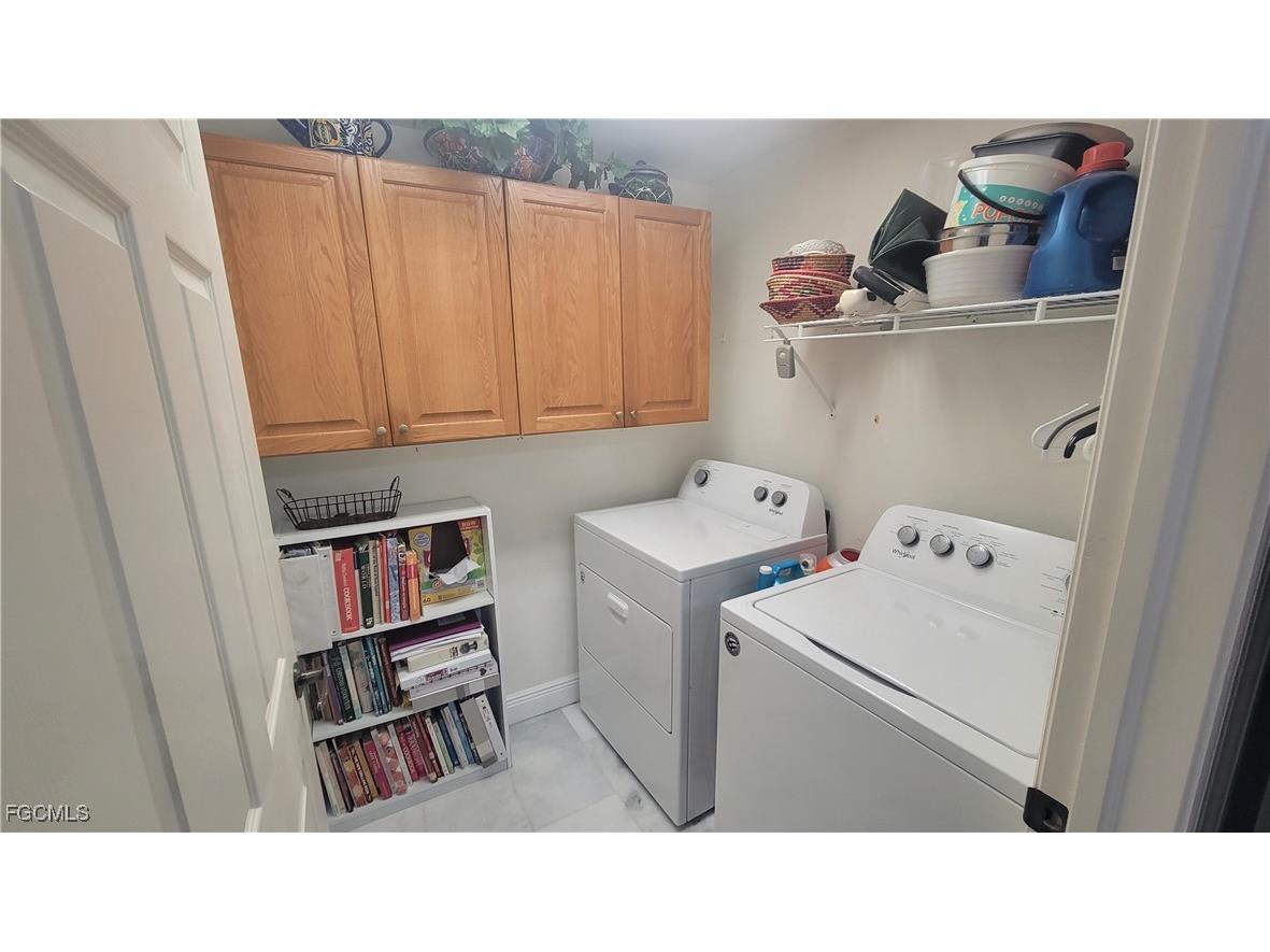 1865 Concordia Lake Circle #402 Cape Coral FL 33909 2025024451 image17