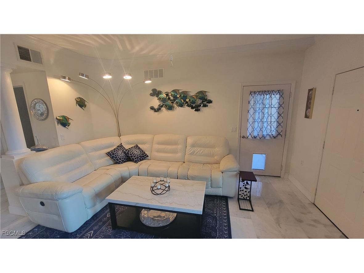1865 Concordia Lake Circle #402 Cape Coral FL 33909 2025024451 image2