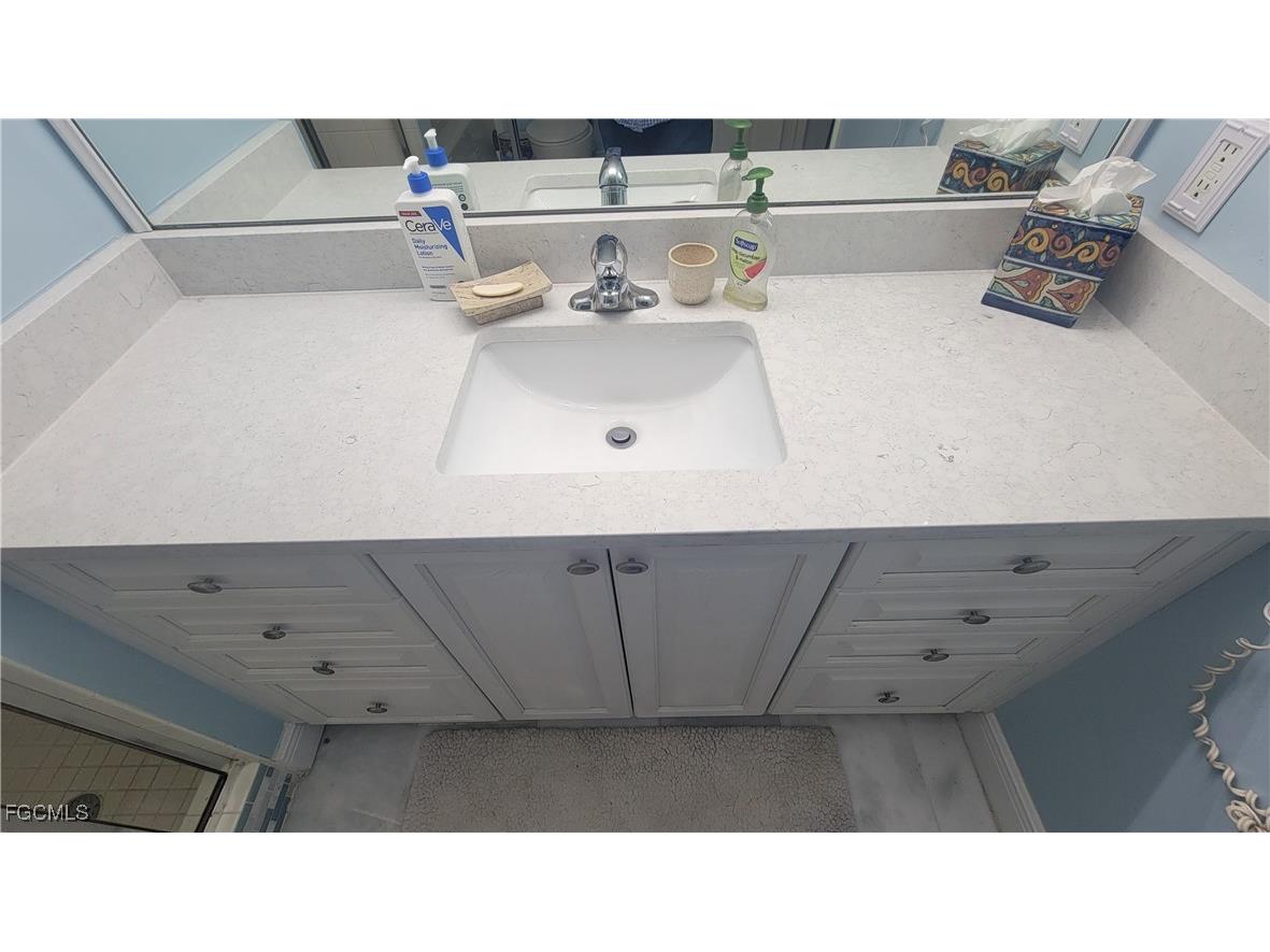 1865 Concordia Lake Circle #402 Cape Coral FL 33909 2025024451 image3