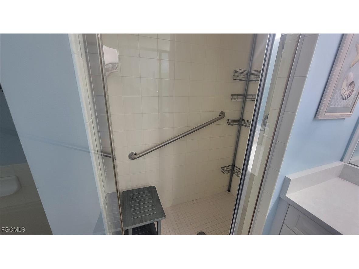 1865 Concordia Lake Circle #402 Cape Coral FL 33909 2025024451 image4